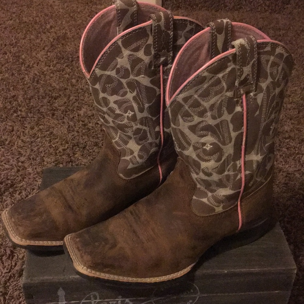 Ariat girls boots